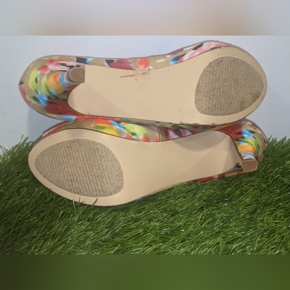 Impo Tera Multi Colo Heels  Size 6.5 Floral 3.5” Heel Peep Toe Shoes - Picture 8 of 10